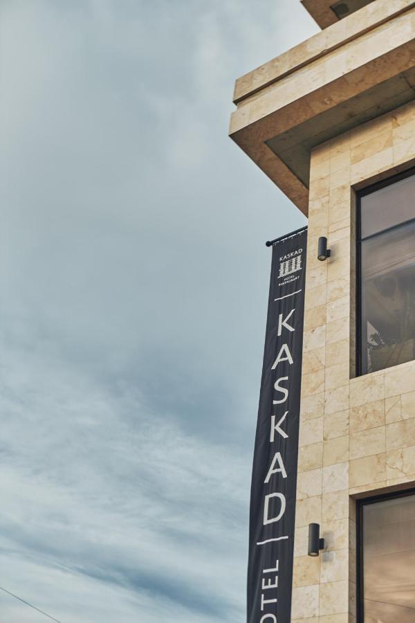 Готельно-Ресторанний Комплекс Каскад Jarkov Exterior foto